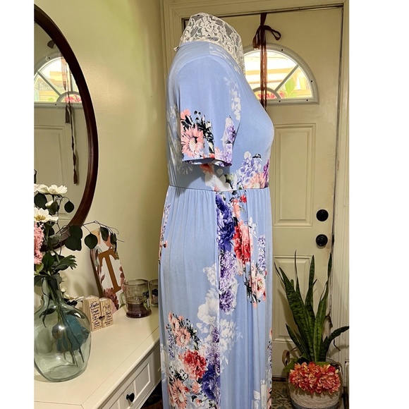 Sky blue pretty floral maxi dress with POCKETS - Picture 2 of 4